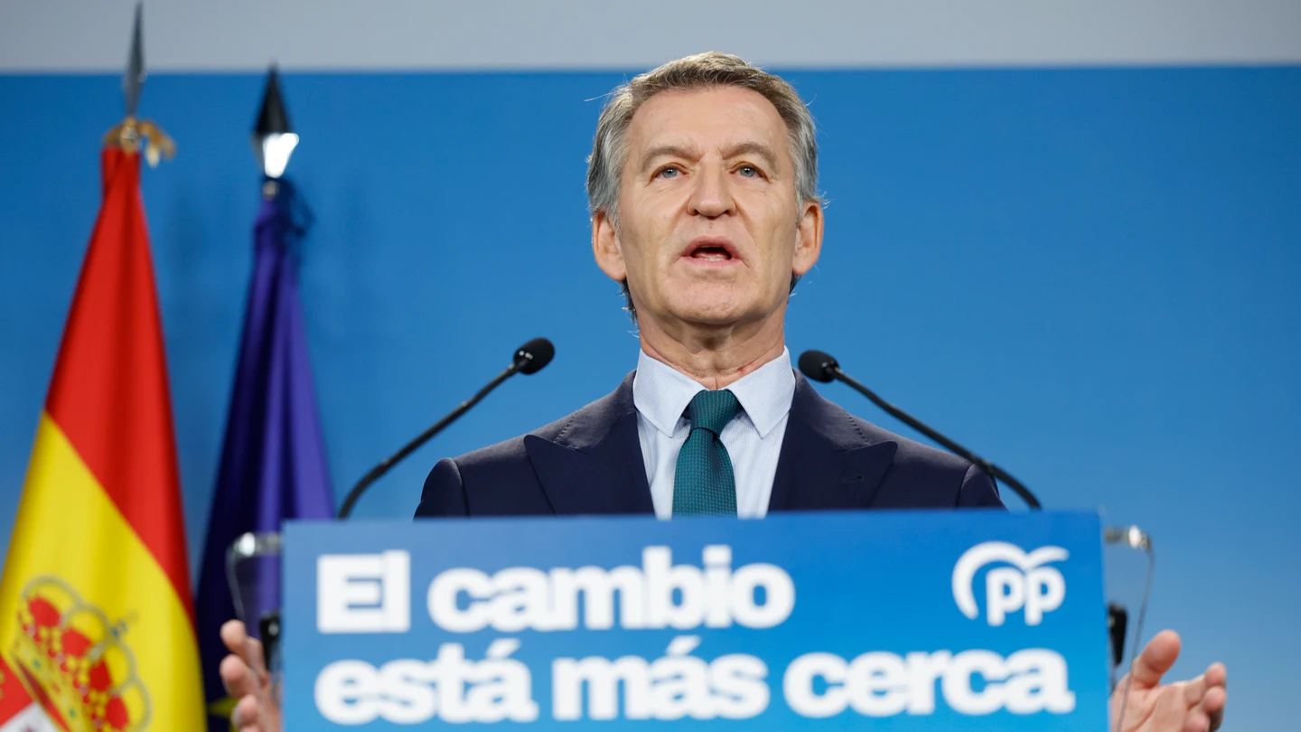 El líder del Partido Popular Alberto Núñez Feijóo durante una comparecencia en la sede del partido en la calle Génova de Madrid este lunes El líder del Partido Popular Alberto Núñez Feijóo durante una comparecencia en la sede del partido en la calle Génova de Madrid este lunes