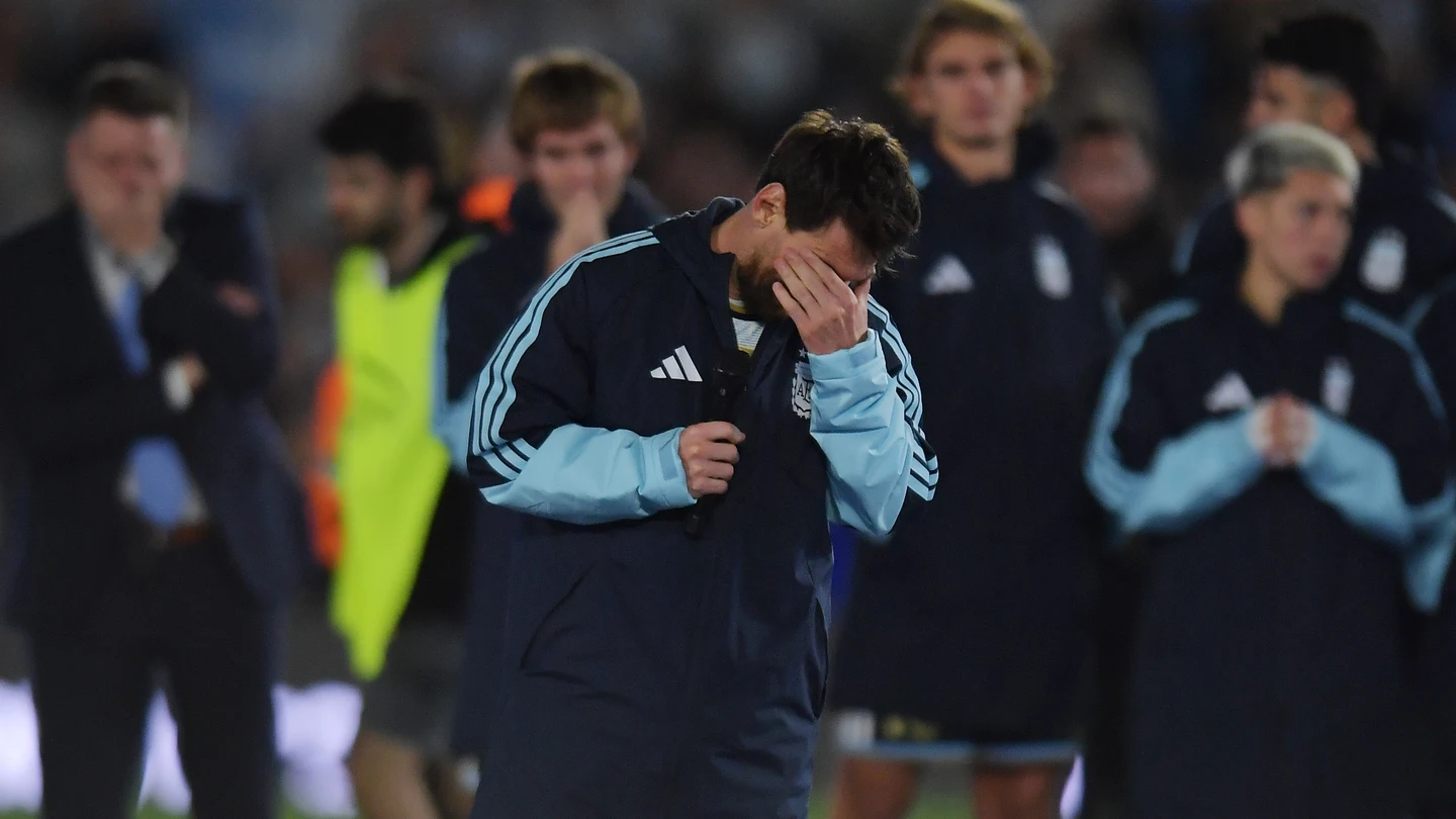 Leo Messi se despide de Argentina entre lágrimas Leo Messi se despide de Argentina entre lágrimas