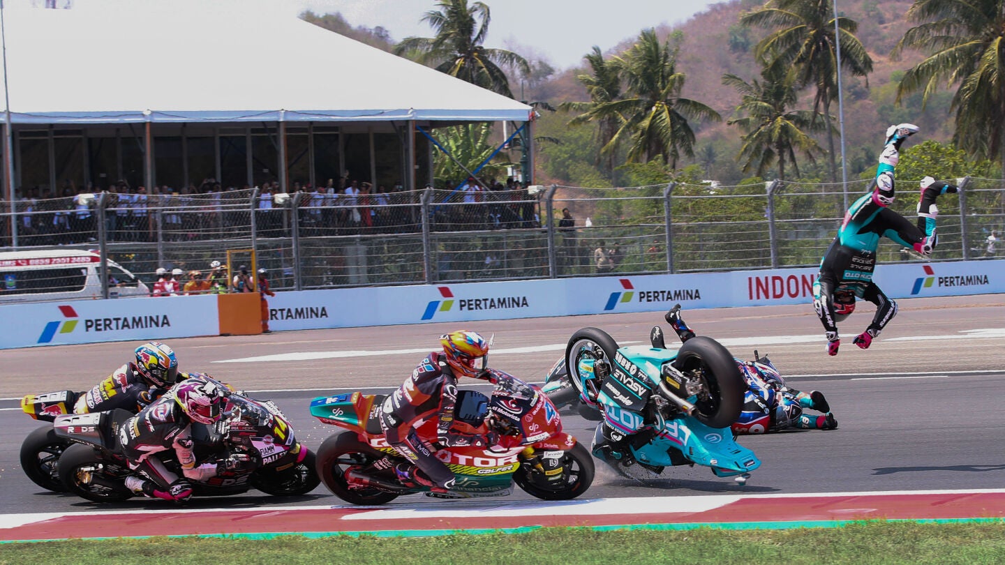 Escalofriante accidente en Moto2