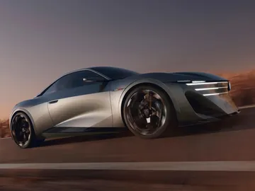 Llevaba años fabricando coches con la cabeza, pero en París ha vuelto a diseñar uno con el corazón: 500 CV y el espíritu del RCZ Llevaba años fabricando coches con la cabeza, pero en París ha vuelto a diseñar uno con el corazón: 500 CV y el espíritu del RCZ