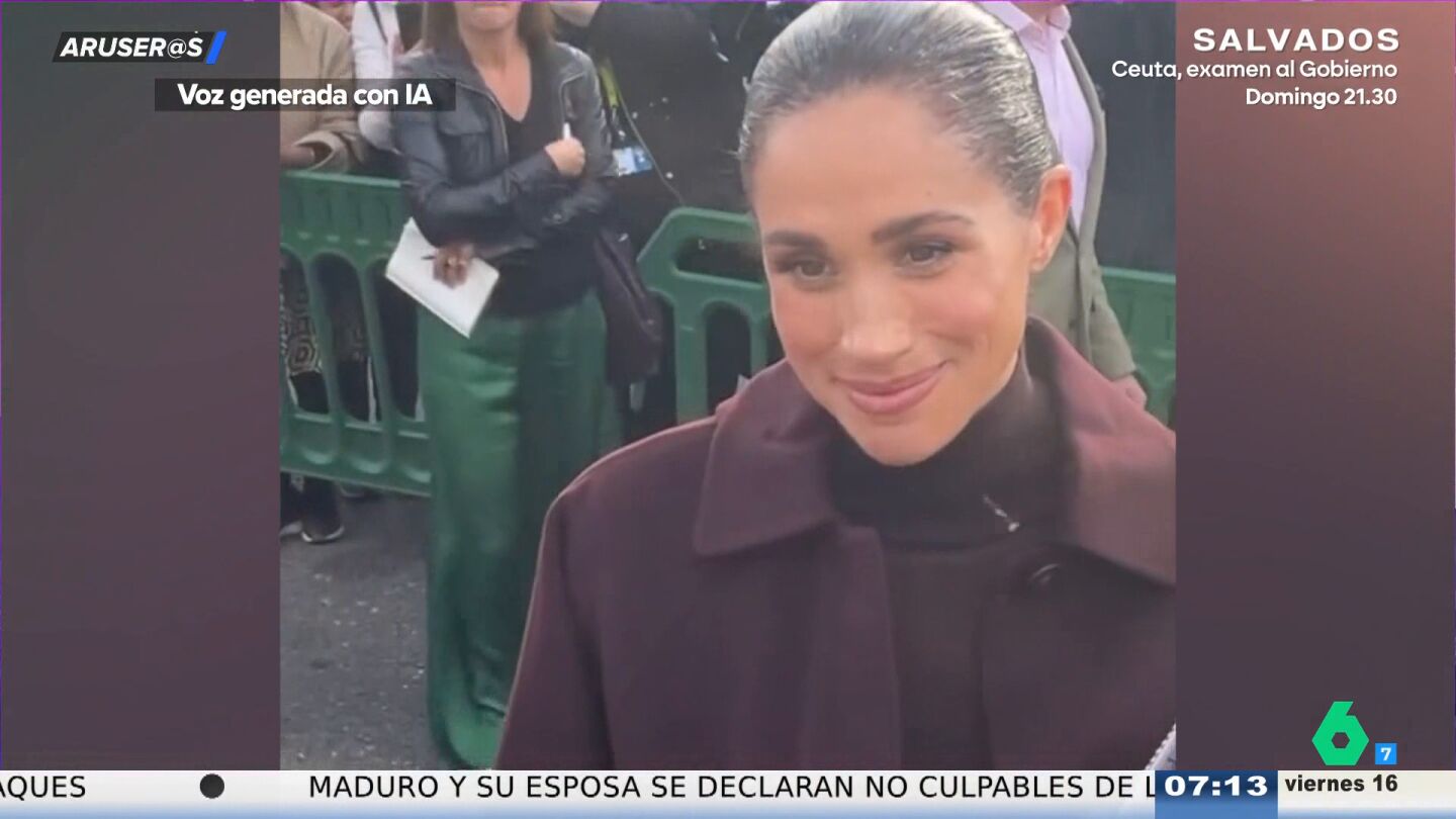 Meghan Markle y el pr&iacute;ncipe Harry se dan un ba&ntilde;o de masas en su regreso a Reino Unido: "Te entendemos"