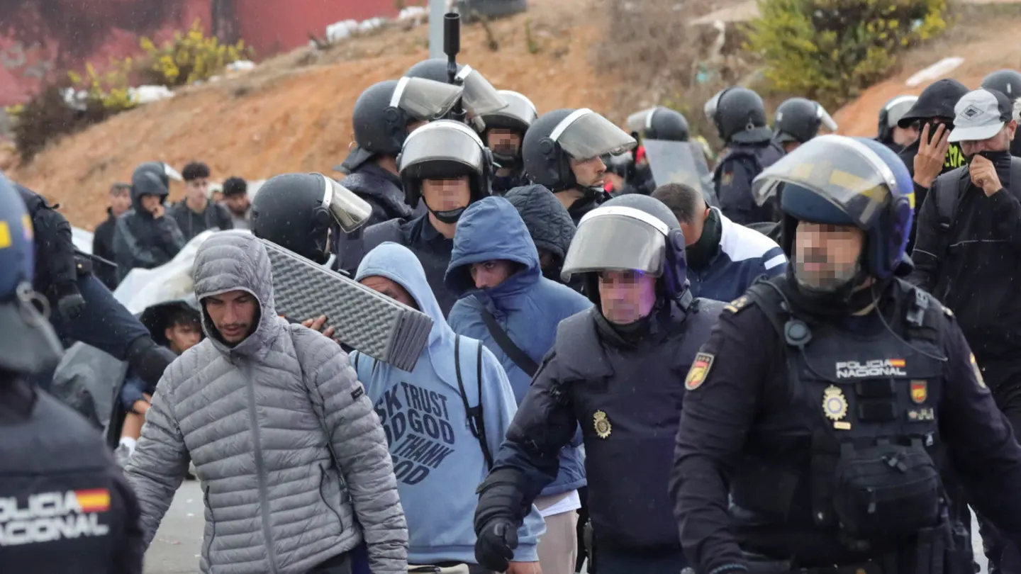 Desalojo de migrantes en Ceuta Desalojo de migrantes en Ceuta