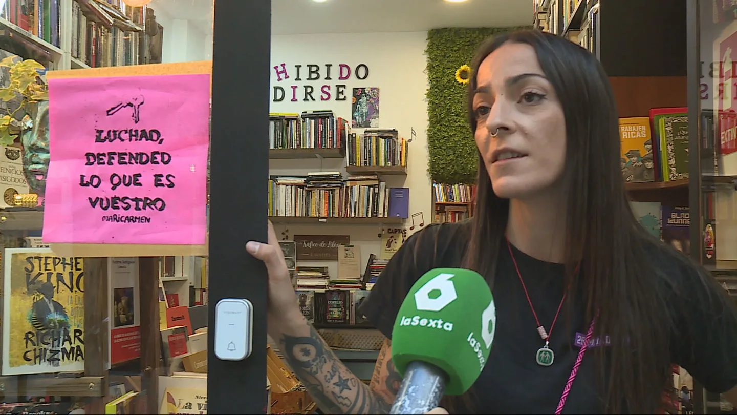 Luz, dueña de una librería en Madrid Luz, dueña de una librería en Madrid
