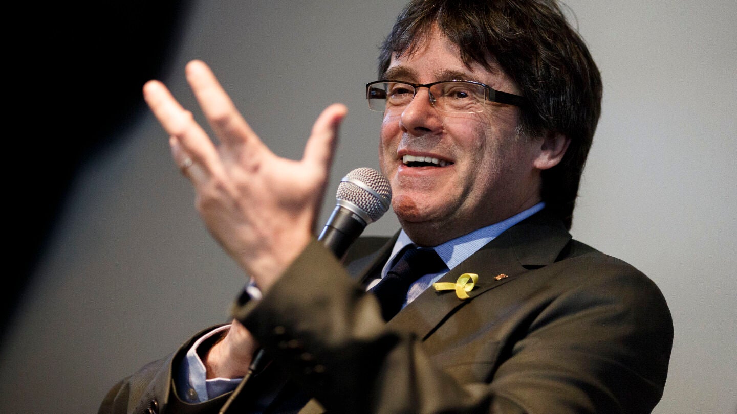Imagen archivo de Carles Puigdemont dando un discurso en 2018