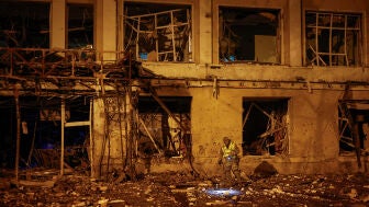 Un edificio en Kyiv, tras un ataque con un misil ruso el 19 de octubre de 2026