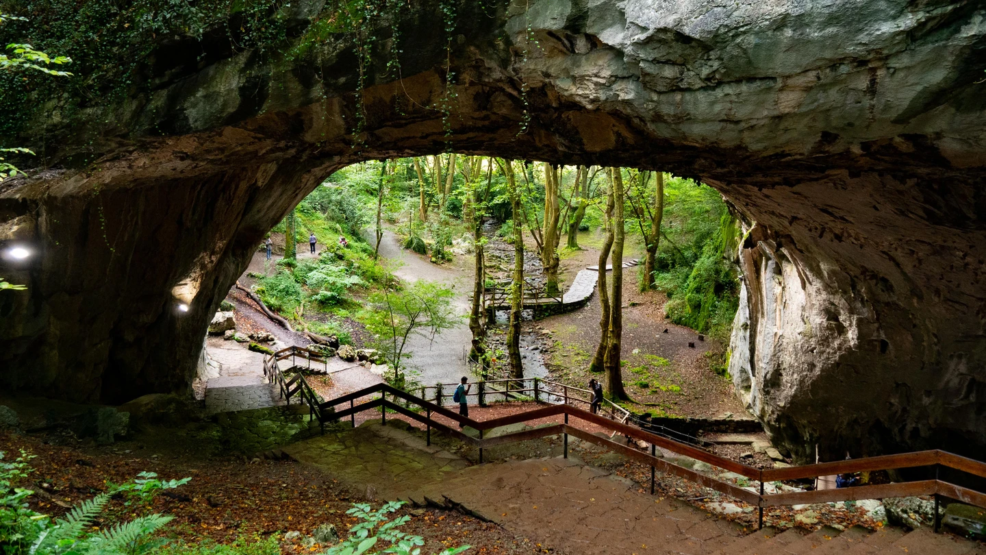 Cuevas de Zugarramurdi Cuevas de Zugarramurdi