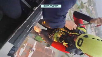Rescate en helic&oacute;ptero en Oliva (Valencia) por la DANA Adam