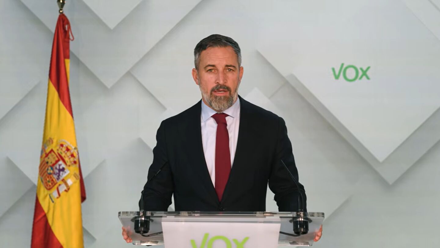 El l&iacute;der de Vox, Santiago Abascal, durante una comparecencia