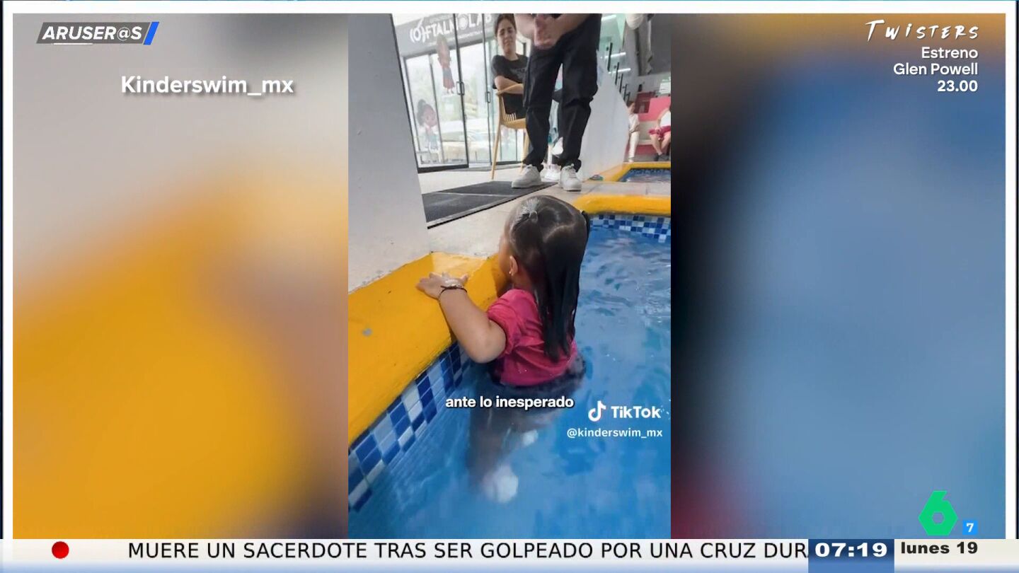 Alfonso Ar&uacute;s alucina con el m&eacute;todo de una extraescolar de nataci&oacute;n para ni&ntilde;os: "No llevar&iacute;a a mi hijo, me da cosa"