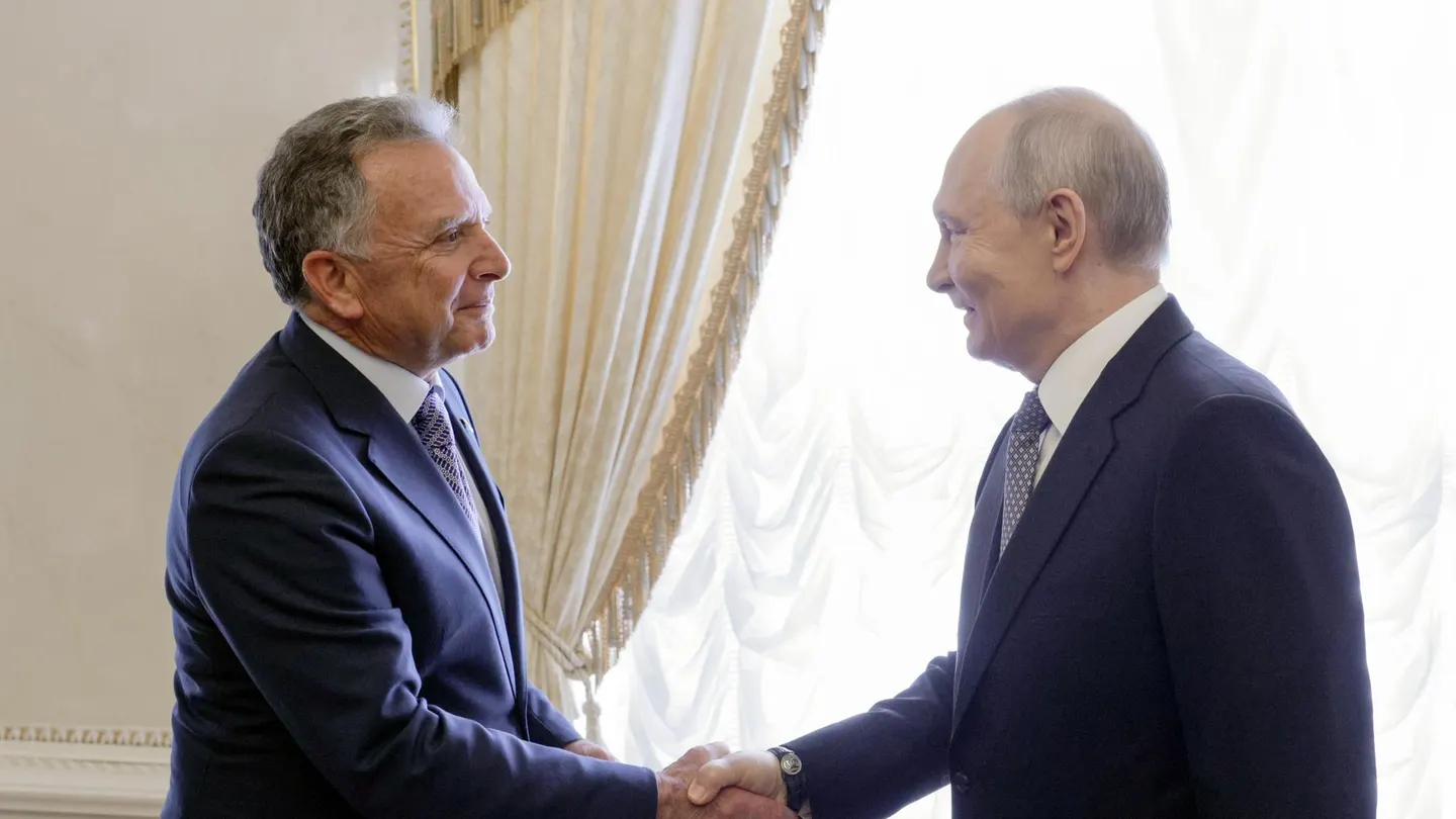 El presidente ruso, Vladímir Putin (dcha.), recibe al enviado especial del presidente de EEUU, Steve Witkoff, este miércoles. El presidente ruso, Vladímir Putin (dcha.), recibe al enviado especial del presidente de EEUU, Steve Witkoff, este miércoles.