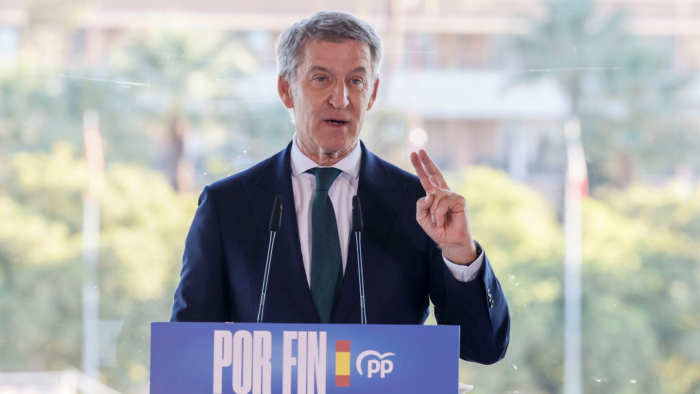 El presidente del PP, Alberto N&uacute;&ntilde;ez Feij&oacute;o participa en un acto electoral celebrado este mi&eacute;rcoles en Sevilla.
