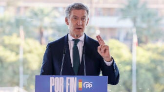 El presidente del PP, Alberto N&uacute;&ntilde;ez Feij&oacute;o participa en un acto electoral celebrado este mi&eacute;rcoles en Sevilla.