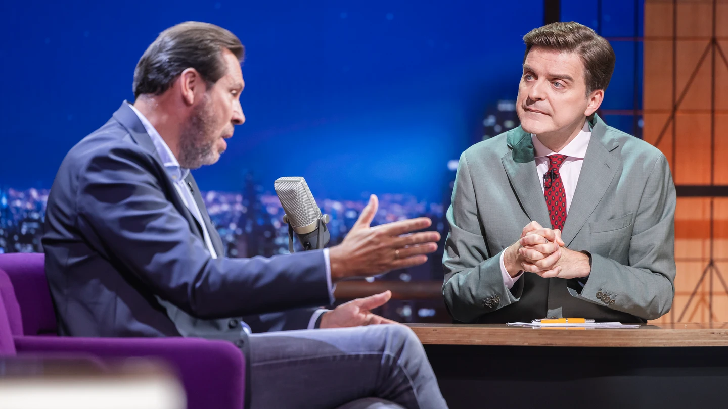 Óscar Puente, sobre las incidencias ferroviarias: "Necesitamos trenes nuevos y acabar las obras y, mientras tanto, vamos a sufrir un poco" Óscar Puente, sobre las incidencias ferroviarias: "Necesitamos trenes nuevos y acabar las obras y, mientras tanto, vamos a sufrir un poco"