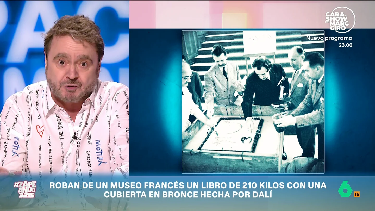 VÍDEO | Paco Jiménez, sobre el robo de un libro de 210 kilos en un museo de Francia: "La policía sospecha que fue un encargo" VÍDEO | Paco Jiménez, sobre el robo de un libro de 210 kilos en un museo de Francia: "La policía sospecha que fue un encargo"