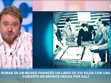 VÍDEO | Paco Jiménez, sobre el robo de un libro de 210 kilos en un museo de Francia: "La policía sospecha que fue un encargo" VÍDEO | Paco Jiménez, sobre el robo de un libro de 210 kilos en un museo de Francia: "La policía sospecha que fue un encargo"