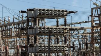 Torre el&eacute;ctrica (Archivo)