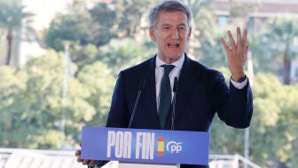 El presidente del PP, Alberto N&uacute;&ntilde;ez Feij&oacute;o participa en un acto electoral celebrado este mi&eacute;rcoles en Sevilla.