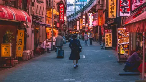 Tokio de noche. Tokio de noche.
