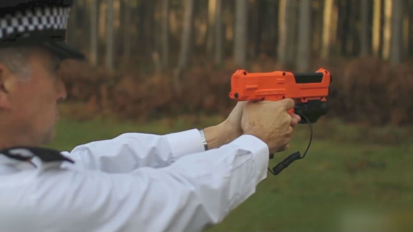 Pistolas de ADN que marcan a los manifestantes. 
