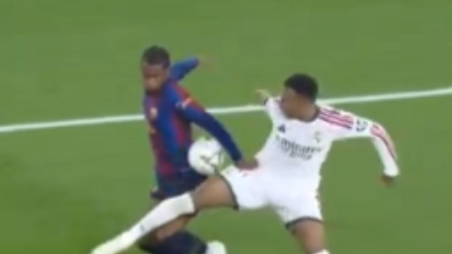 Alejandro Balde y Kylian Mbapp&eacute;