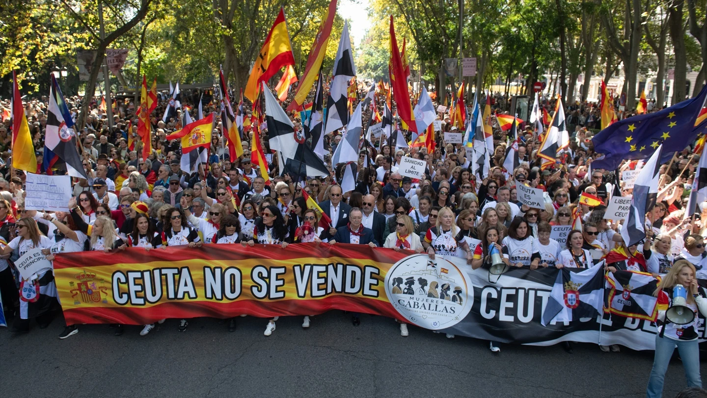 Mujeres Caballas convoca en Madrid una manifestación por Ceuta y exigen una solución a la crisis en 30 días. Mujeres Caballas convoca en Madrid una manifestación por Ceuta y exigen una solución a la crisis en 30 días.