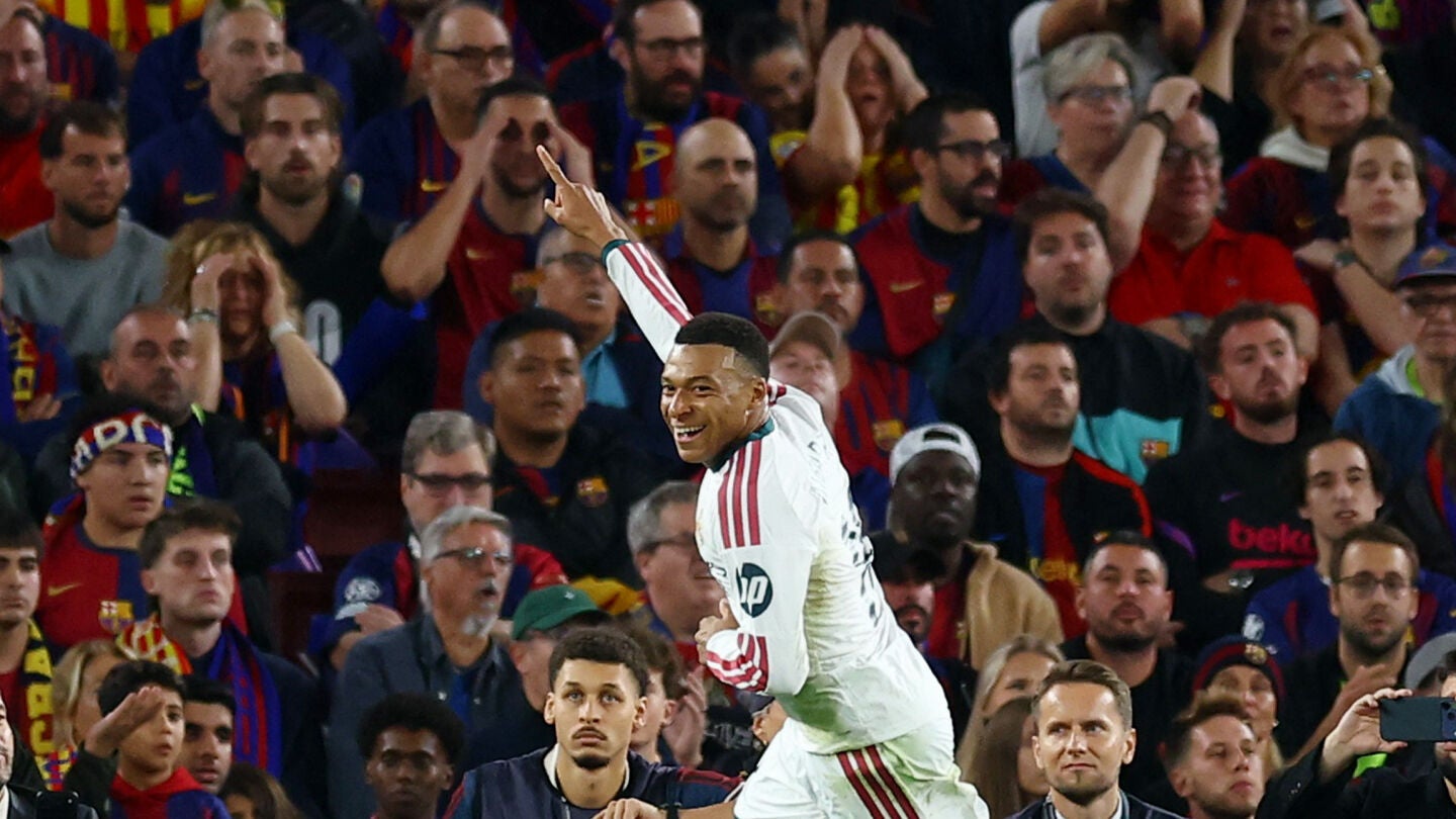 Kylian Mbapp&eacute; celebra el primer gol del Real Madrid en el Cl&aacute;sico