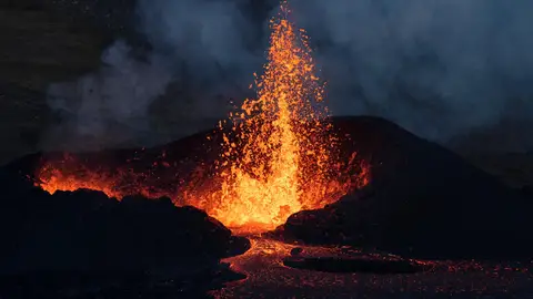Volcán en erupción Volcán en erupción