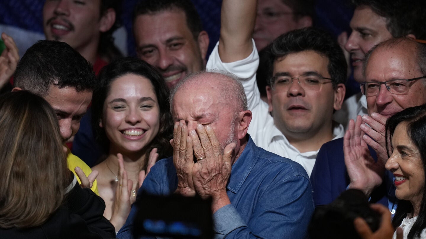 Lula da Silva celebra emocionado su victoria en las elecciones presidenciales de 2026 frente a Flavio Bolsonaro