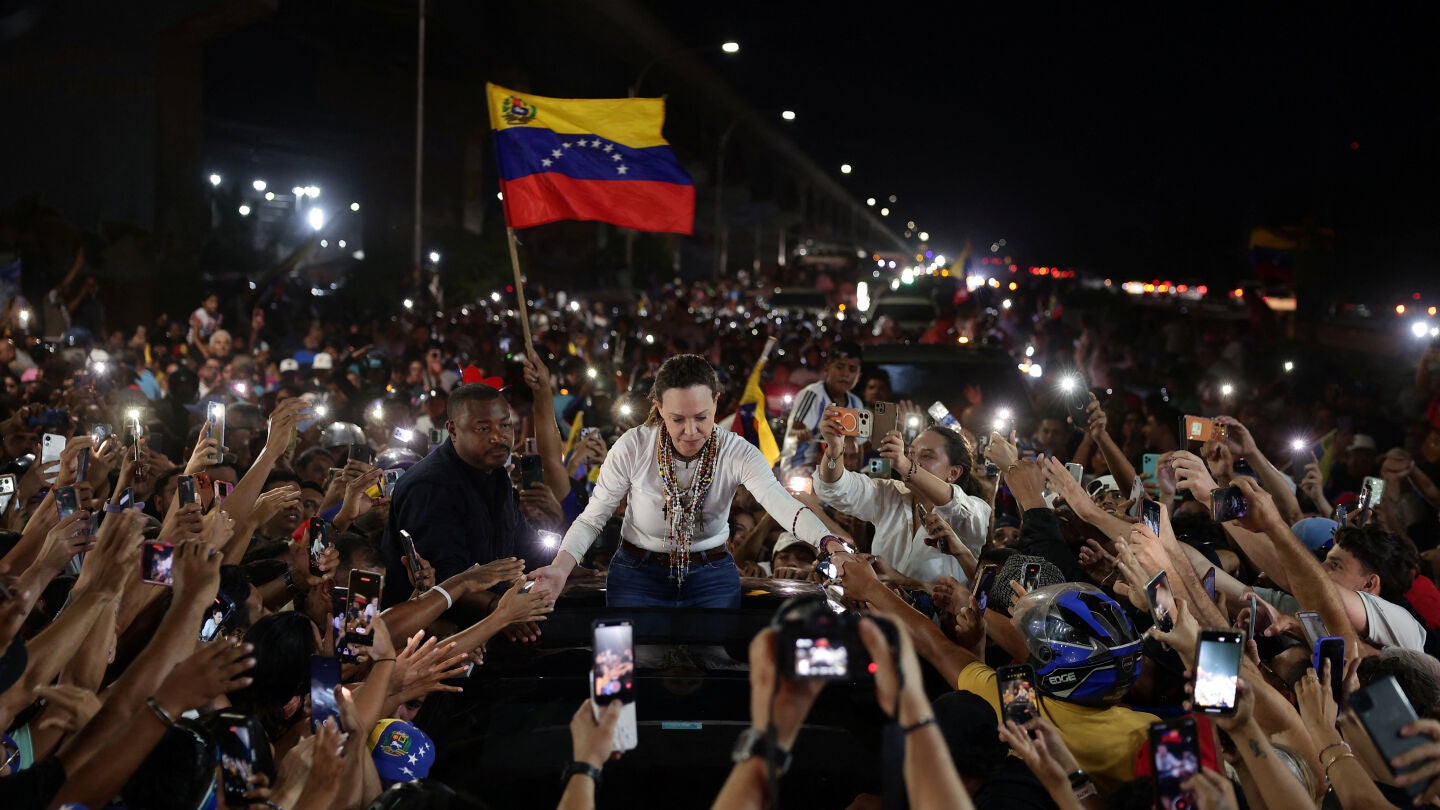 Mar&iacute;a Corina Machado, aclamada en su regreso a Venezuela