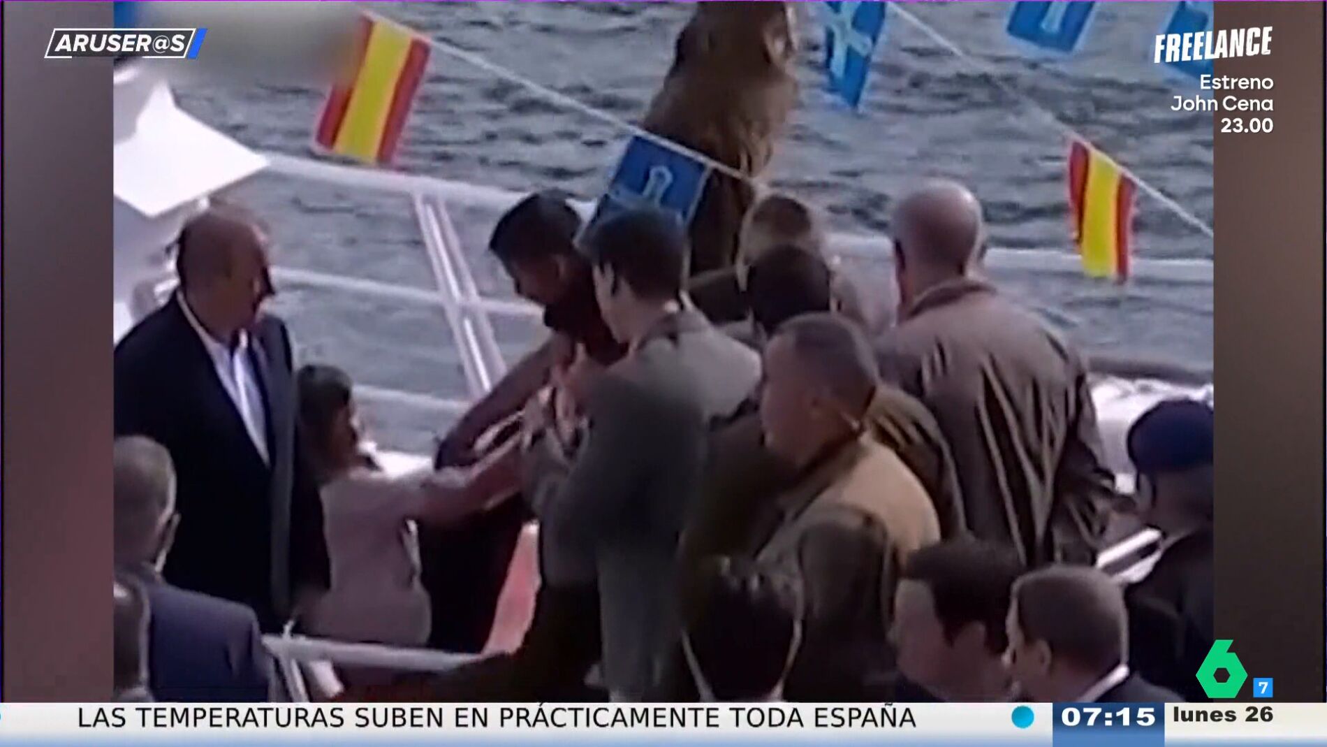 La reacción viral de la infanta Sofía a la caída de la reina Letizia en un barco en Llanes: "Se empieza a desternillar de risa"