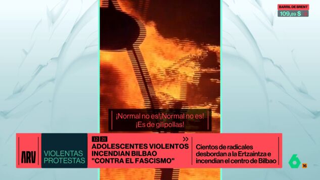 La reacci&oacute;n de una vecina de Bilbao al ver c&oacute;mo j&oacute;venes encapuchados siembran el caos: "No es normal. Es de gilipollas"