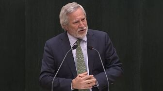 Ignacio Ansaldo (Vox), durante un pleno del Ayuntamiento de Madrid