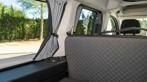 Zona de reunión del Peugeot Rifter by Tinkervan Zona de reunión del Peugeot Rifter by Tinkervan