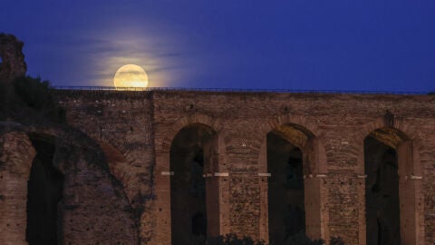 Luna del Cazador en Roma