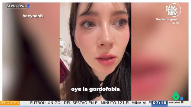 Visita una tienda de ropa japonesa y le avisan de que no le va a entrar la &uacute;nica talla que hay: "Me aument&oacute; el TCA"