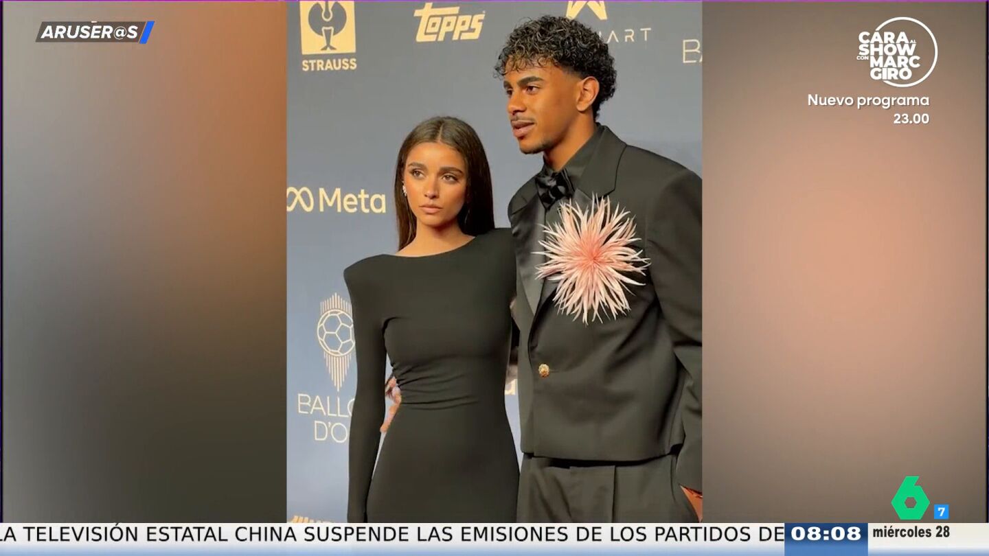 Juan Avellaneda, al ver a Laminea Yamal e In&eacute;s Garc&iacute;a en el Bal&oacute;n de Oro: "&Eacute;l lleva una chaqueta de mujer"