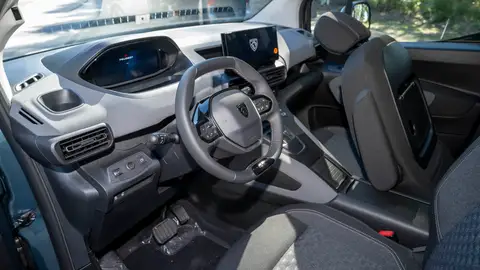 Interior del Peugeot Rifter by Tinkervan Interior del Peugeot Rifter by Tinkervan