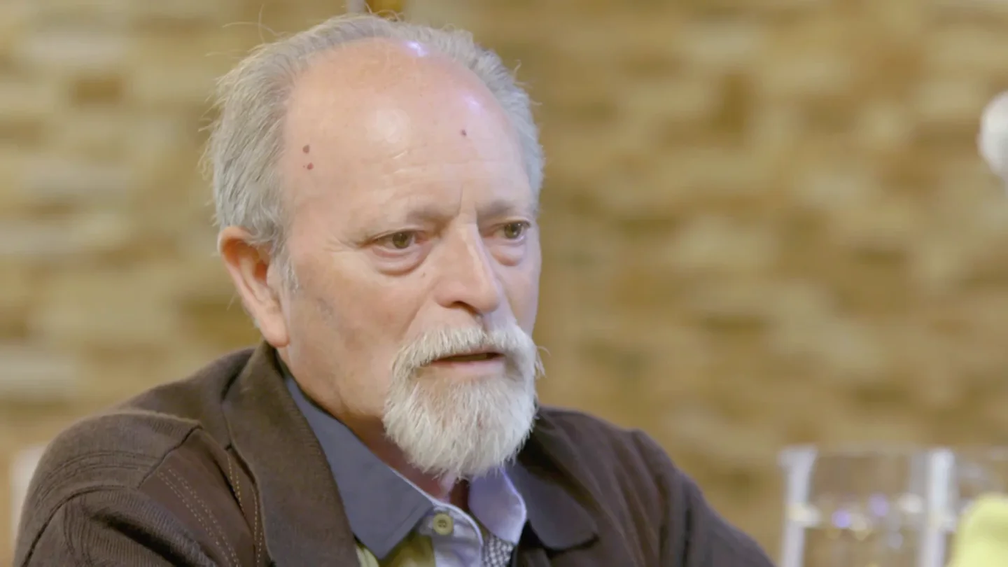 "Me moriría en dos días": el desgarrador testimonio del antiguo dueño de 'Mesón Tino 2.0' ante la posibilidad de que sus hijos vendan el restaurante "Me moriría en dos días": el desgarrador testimonio del antiguo dueño de 'Mesón Tino 2.0' ante la posibilidad de que sus hijos vendan el restaurante