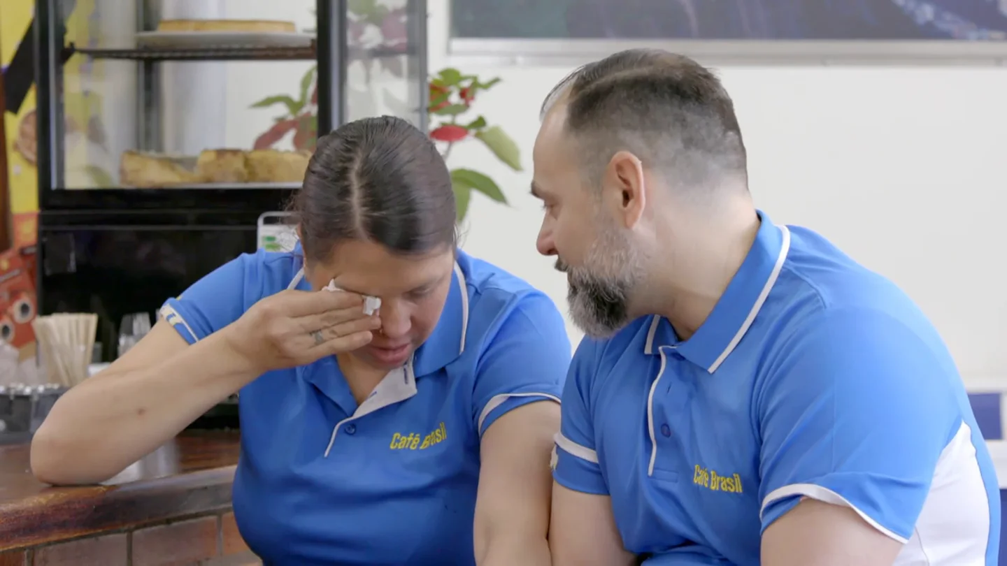 Fran rompe a llorar ante Chicote por la marcha de Geovana a Holanda para poder pagar las deudas del Café Brasil Fran rompe a llorar ante Chicote por la marcha de Geovana a Holanda para poder pagar las deudas del Café Brasil