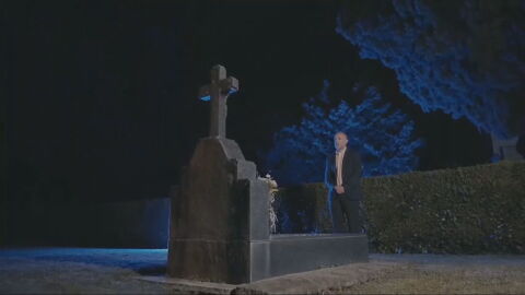 La &uacute;ltima ocurrencia de J&aacute;come: los vecinos de Ourense llaman a la polic&iacute;a al escuchar ruidos en el cementerio y se encuentran al alcalde grabando un v&iacute;deo para Halloween
