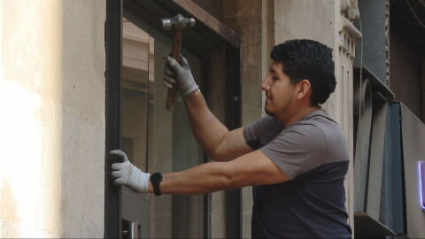 comercios de Barcelona o Valencia adelantan el cierre por temor a la llegada de Blocus.