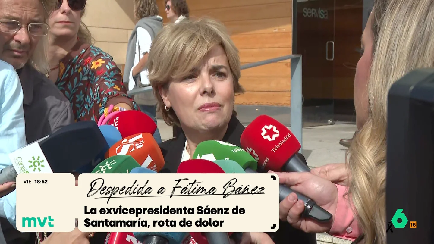 Mariano Rajoy y Soraya Sáenz de Santamaría se despiden de Fátima Báñez Mariano Rajoy y Soraya Sáenz de Santamaría se despiden de Fátima Báñez