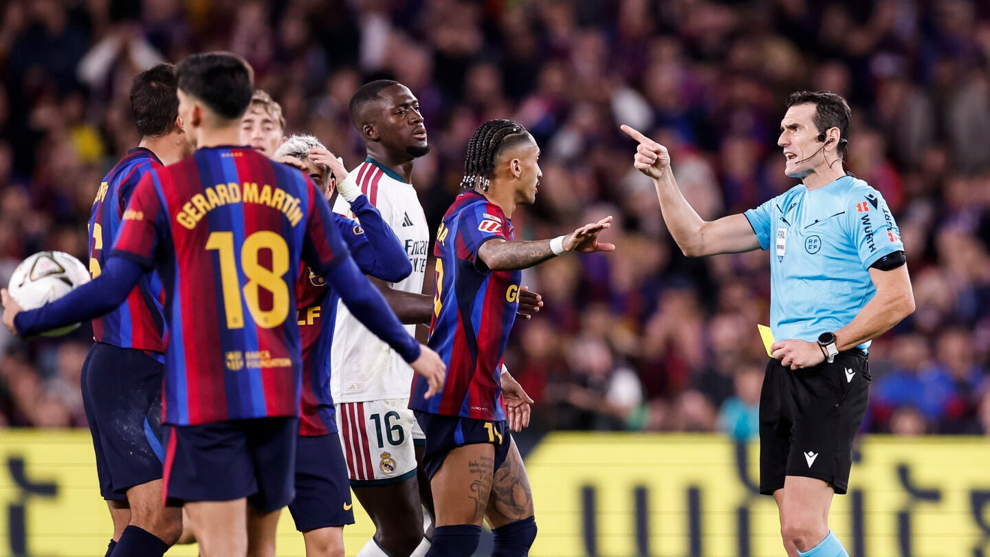 Mart&iacute;nez Munuera, en el Cl&aacute;sico