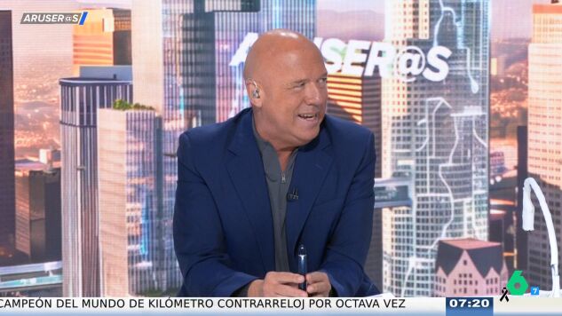 Alfonso Ar&uacute;s da con la clave de por qu&eacute; la ropa no cabe en la maleta a la vuelta de un viaje: "Es un tema de ilusi&oacute;n"