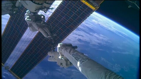 El paseo espacial de los astronautas Anil Menon y Joshua Kutryk
